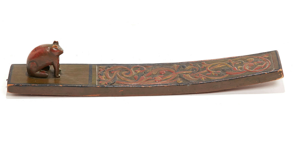 Norwegian mangle board, with a polychrome floral pattern and an extraordinary seated bear handle (unique to my knowledge). First half of the 19th century